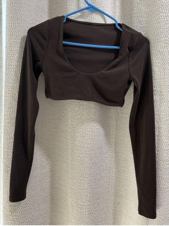 ALO Yoga Tops - ALO Yoga Brown Ribbed Long Sleeve Crop Top